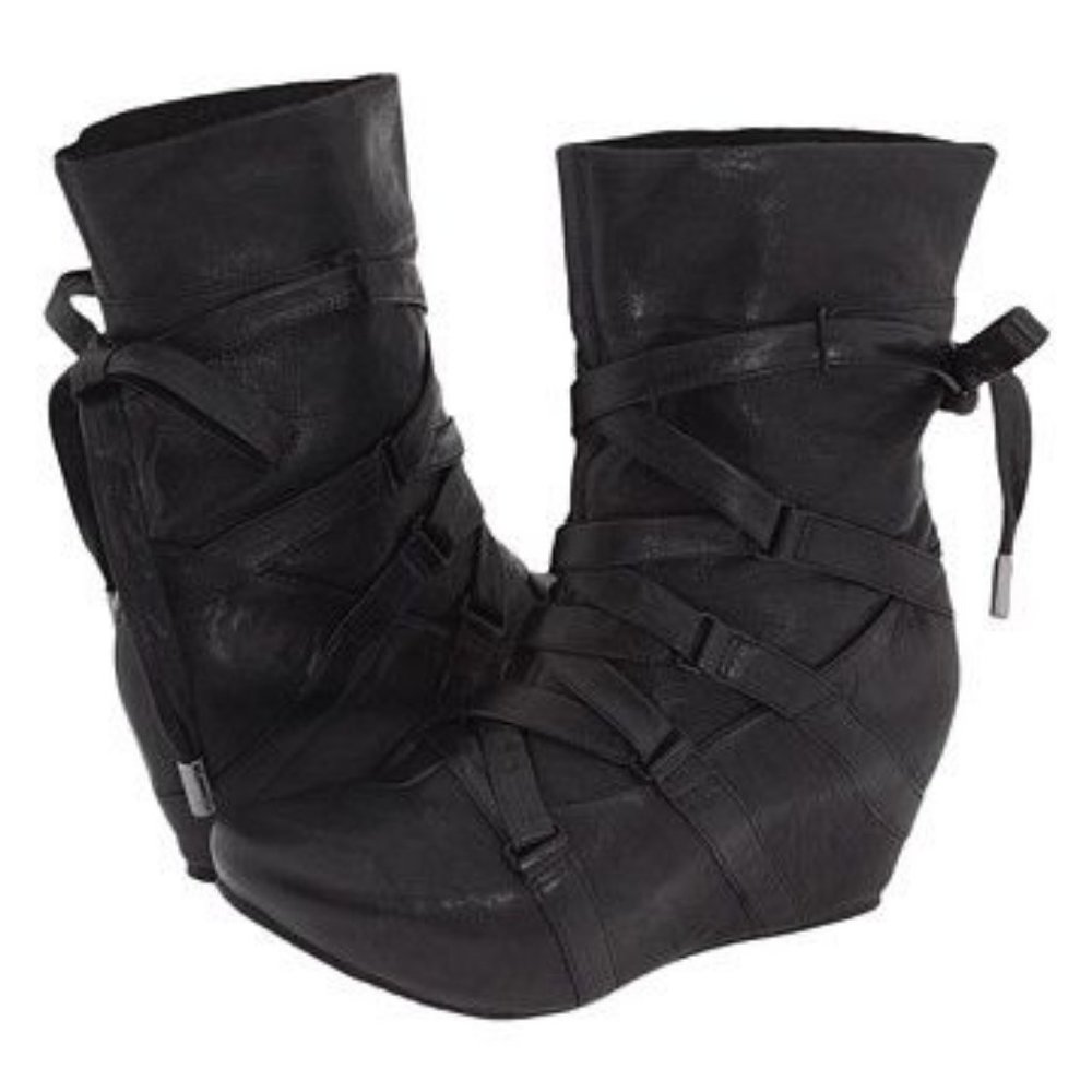 Tsubo Sidon Lace-Up Wedge Boots - Black - 9